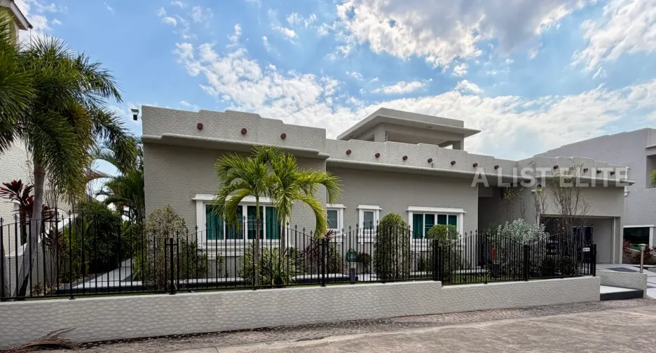 For sale 3 ベッドルーム house in Bang Lamung, Chonburi