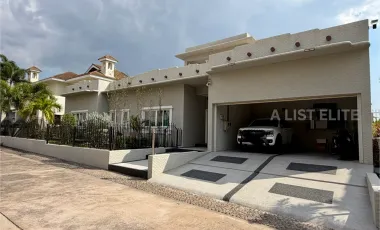 For sale 3 ベッドルーム house in Bang Lamung, Chonburi