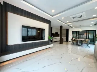 Haus zur Miete mit 5 Zimmer in Bang Lamung, Chonburi