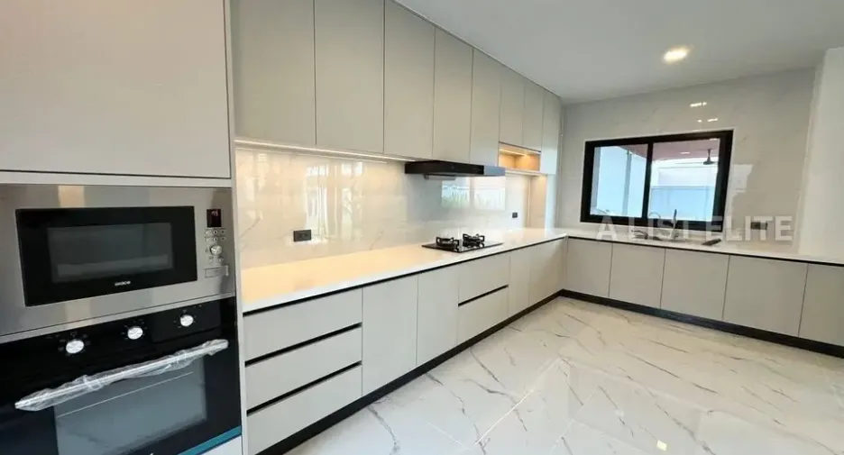 For rent 5 bedrooms house in Bang Lamung, Chonburi