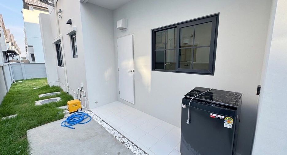 出售 4 卧室 独立屋 在 Bang Phli, Samut Prakan