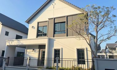 For sale 4 bedrooms house in Bang Phli, Samut Prakan