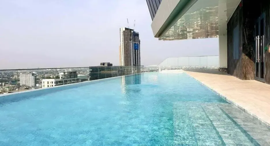 For rent 2 bedrooms condo in Bang Na, Bangkok