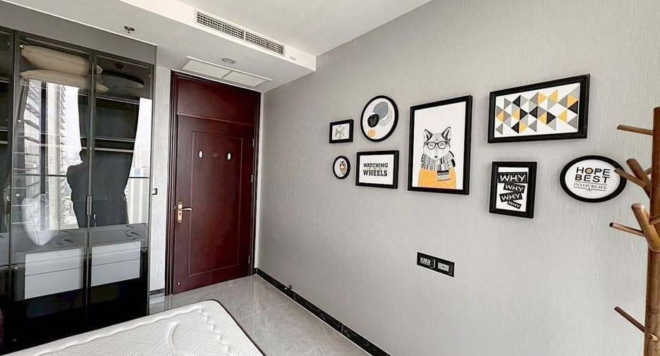 For rent 2 bedrooms condo in Pathum Wan, Bangkok