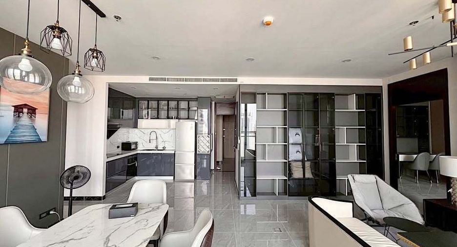 For rent 2 bedrooms condo in Pathum Wan, Bangkok