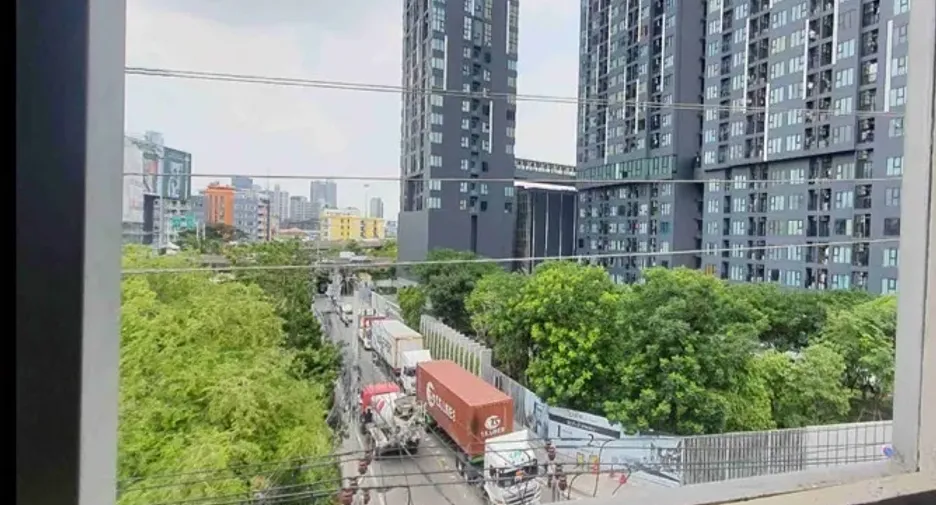 For sale and for rent retail Space in Phra Khanong, Bangkok