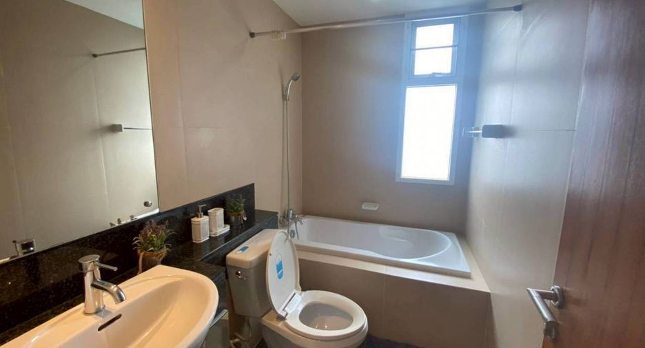 For rent and for sale 2 bedrooms condo in Watthana, Bangkok