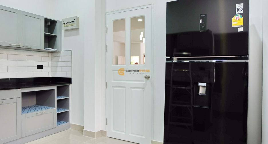 Casa en alquiler y en venta de 3 habitaciones en Bang Lamung, Chonburi