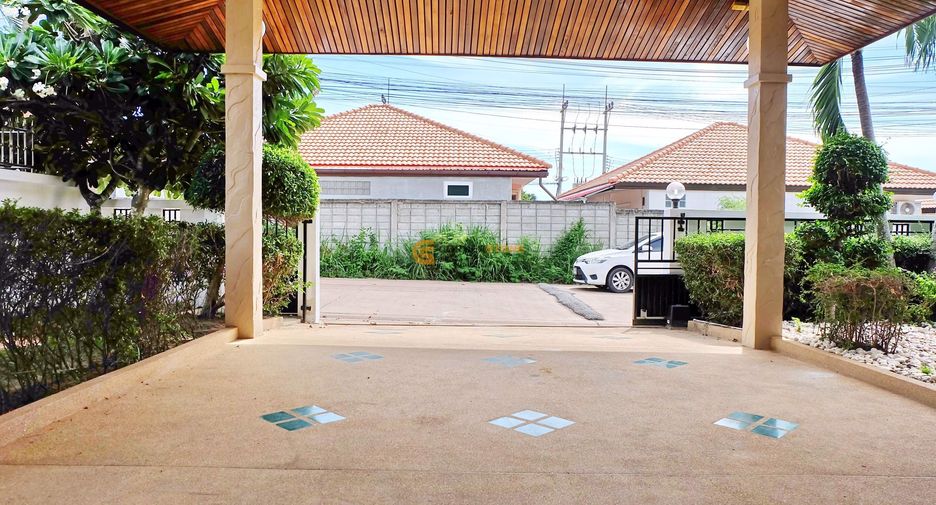 Casa en alquiler y en venta de 3 habitaciones en Bang Lamung, Chonburi