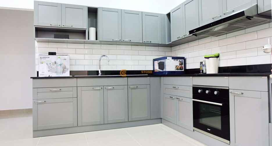Casa en alquiler y en venta de 3 habitaciones en Bang Lamung, Chonburi