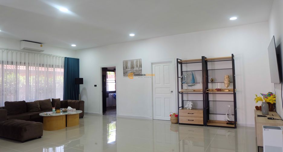 Casa en alquiler y en venta de 3 habitaciones en Bang Lamung, Chonburi