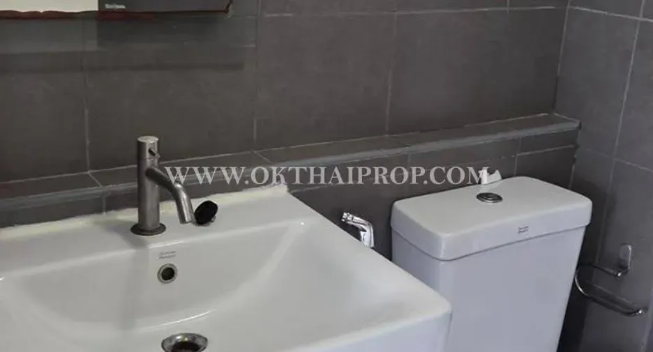 For sale 1 bed condo in Khlong Luang, Pathum Thani