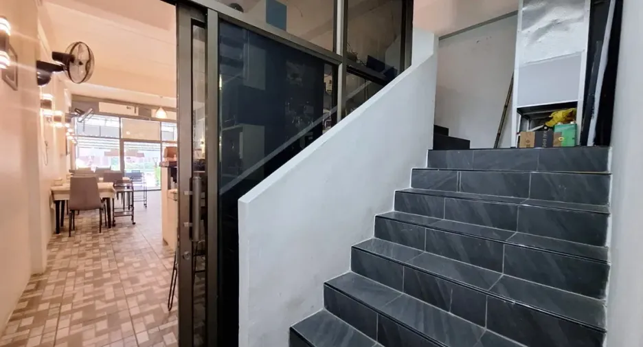 For sale 2 bedrooms retail Space in Mueang Khon Kaen, Khon Kaen