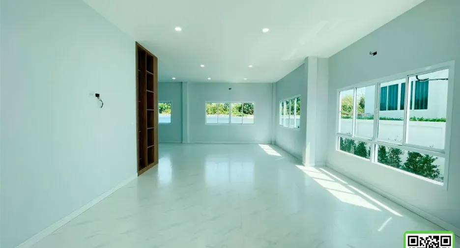 For sale 4 bedrooms house in Mueang Uttaradit, Uttaradit