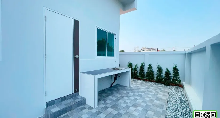 For sale 4 bedrooms house in Mueang Uttaradit, Uttaradit