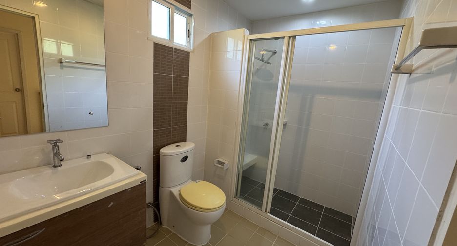 For sale 3 bedrooms house in Mueang Nonthaburi, Nonthaburi