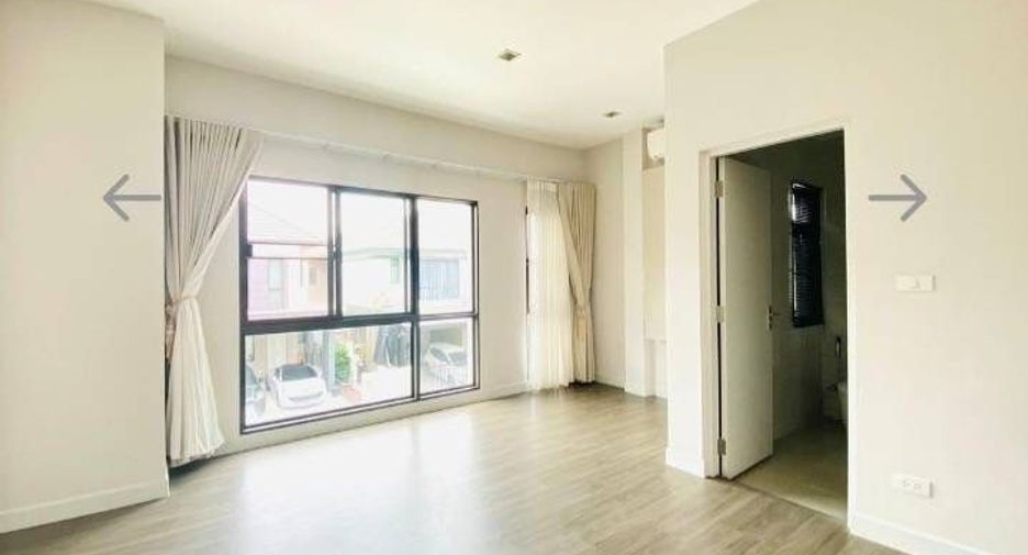 For sale 4 bedrooms house in Saphan Sung, Bangkok
