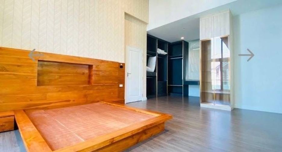 For sale 4 bedrooms house in Saphan Sung, Bangkok