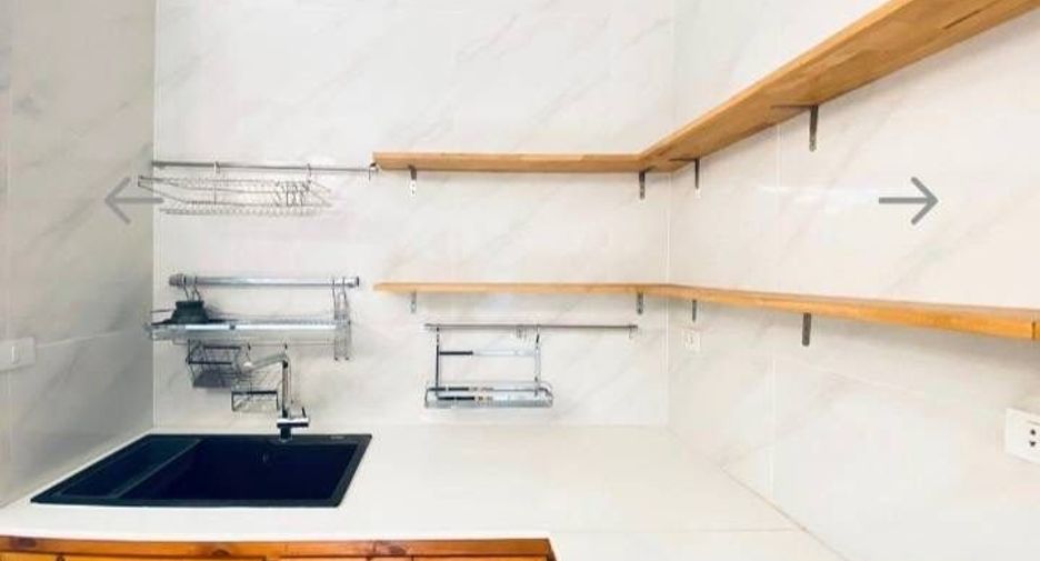 For sale 4 bedrooms house in Saphan Sung, Bangkok