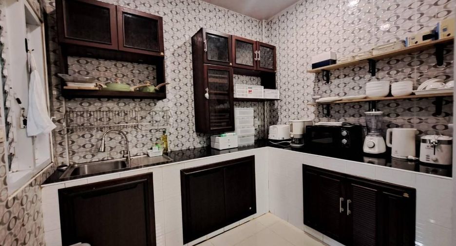 For rent 3 bedrooms townhouse in Thalang, Phuket