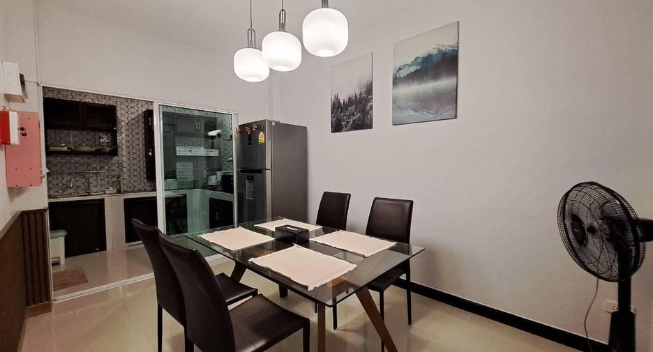 For rent 3 bedrooms townhouse in Thalang, Phuket