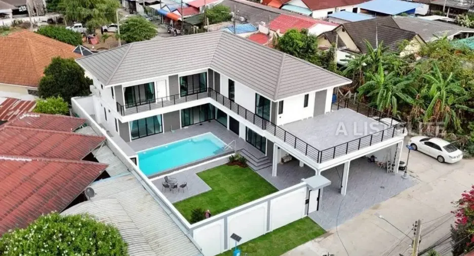 À louer 5 chambres maison à Bang Lamung, Chonburi