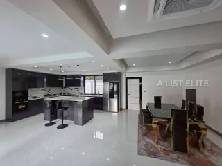 À louer 5 chambres maison à Bang Lamung, Chonburi