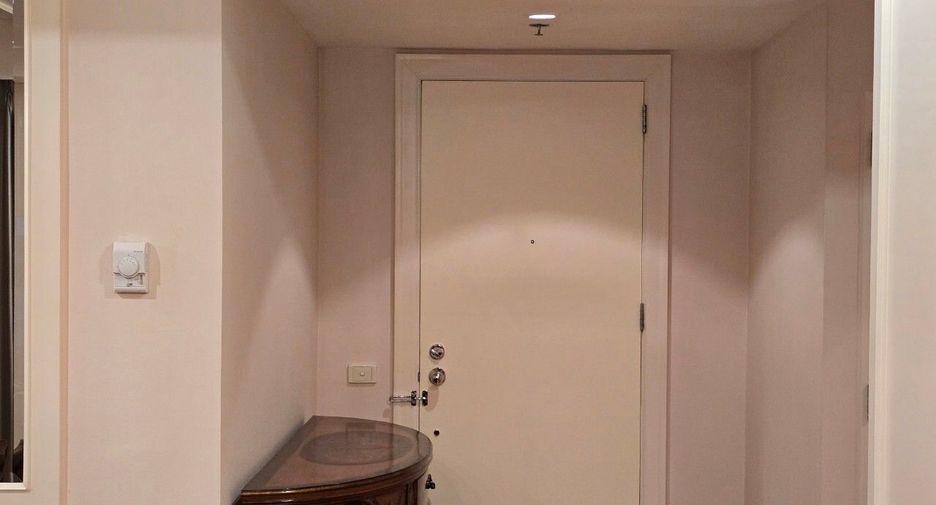 For sale 1 bed condo in Pathum Wan, Bangkok