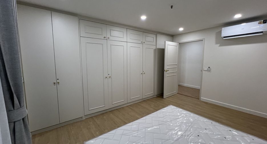 ให้เช่า 3 ห้องนอน คอนโด ใน วัฒนา, กรุงเทพฯ