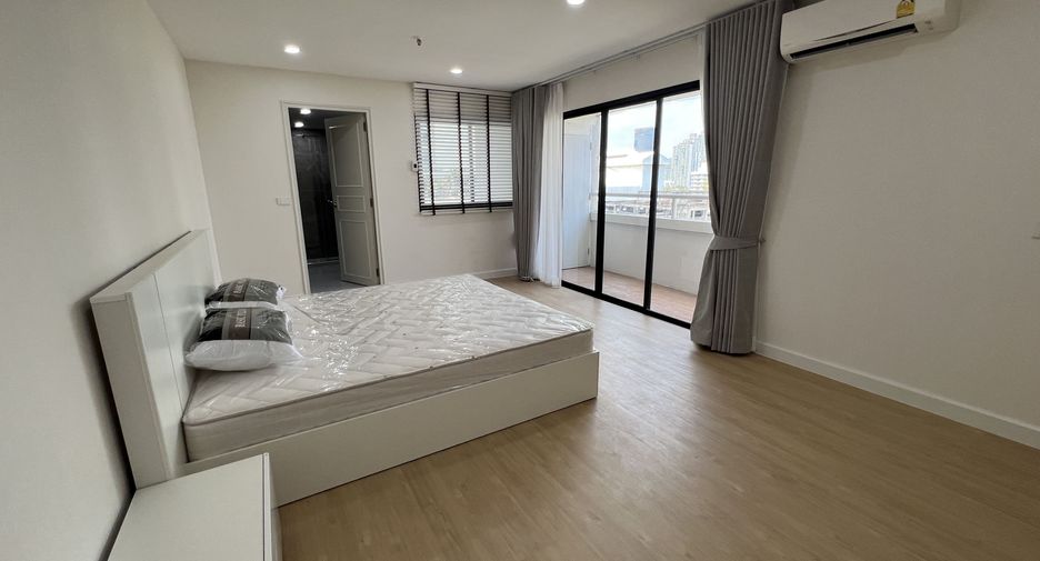ให้เช่า 3 ห้องนอน คอนโด ใน วัฒนา, กรุงเทพฯ