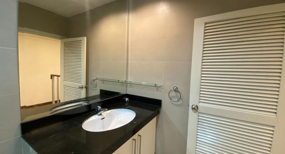 À vendre 2 chambres condo à Bang Lamung, Chonburi