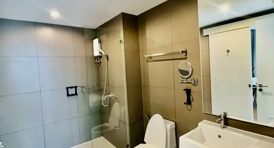 À vendre 2 chambres condo à Watthana, Bangkok