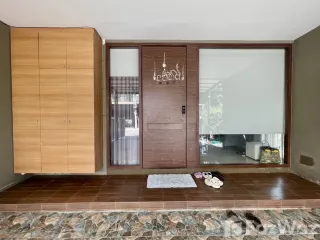 For sale 3 bedrooms townhouse in Phra Khanong, Bangkok