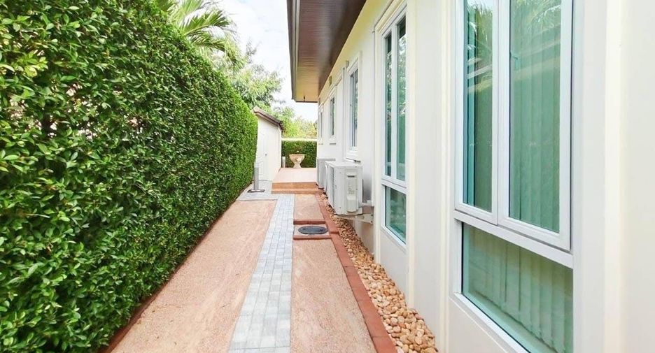 For sale 3 bedrooms villa in Hua Hin, Prachuap Khiri Khan