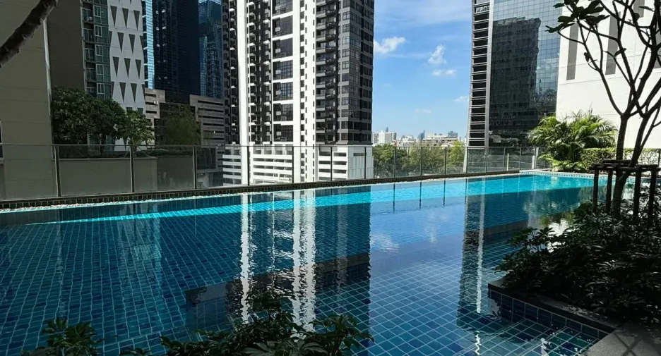 Wohnung zur Miete mit 2 Zimmer in Huai Khwang, Bangkok