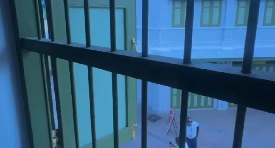 For rent 2 bedrooms retail Space in Samphanthawong, Bangkok