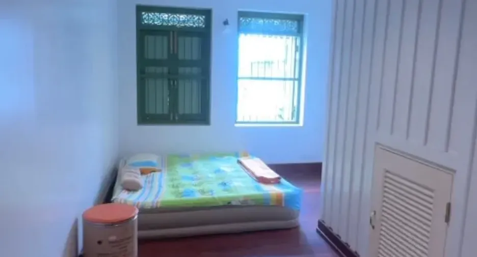 For rent 2 bedrooms retail Space in Samphanthawong, Bangkok