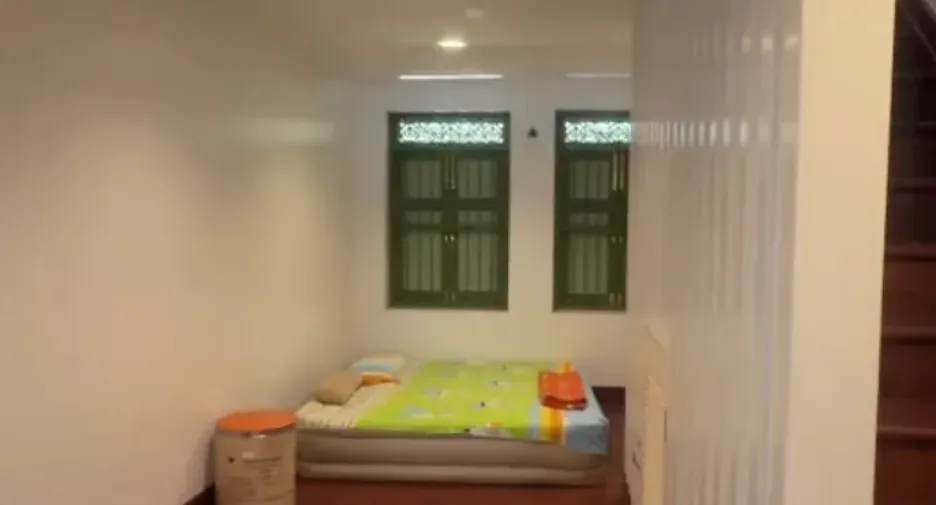 For rent 2 bedrooms retail Space in Samphanthawong, Bangkok