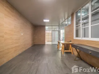 For rent retail Space in Yan Nawa, Bangkok