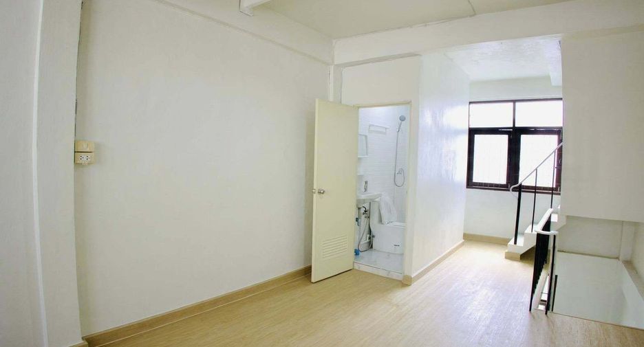 Reihenhaus zur Miete mit 4 Zimmer in Sathon, Bangkok
