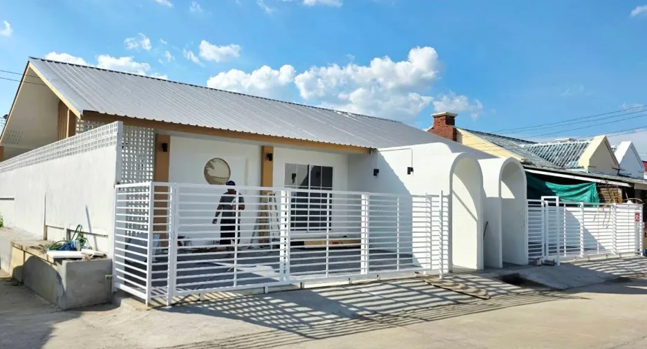 For sale 2 bedrooms house in Mueang Chiang Mai, Chiang Mai