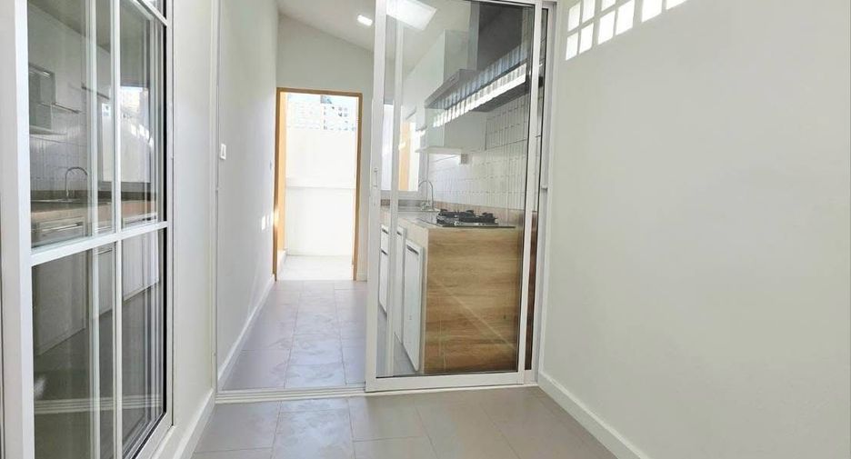 For sale 2 bedrooms house in Mueang Chiang Mai, Chiang Mai