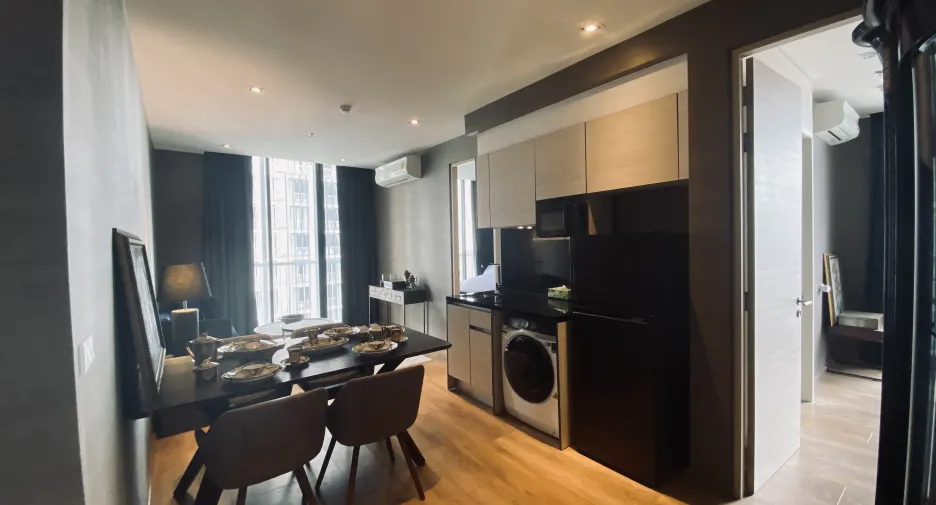 For sale 2 bedrooms condo in Khlong Toei, Bangkok