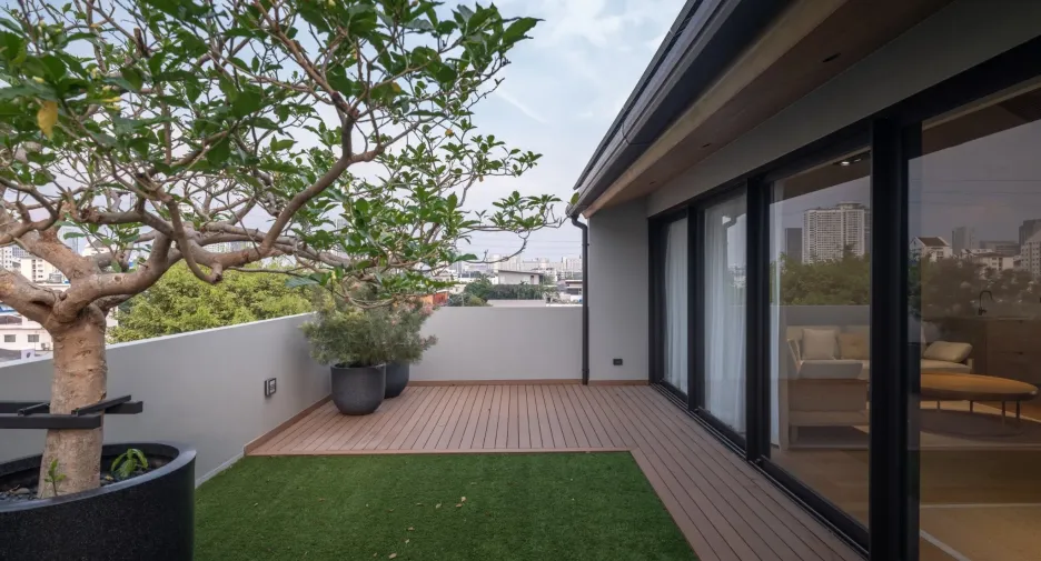 For rent 5 bedrooms house in Chatuchak, Bangkok