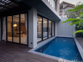 出租 5 卧室 独立屋 在 Chatuchak, 曼谷