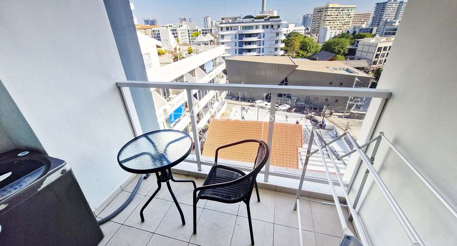 For rent 1 bed condo in Bang Lamung, Chonburi