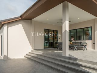 Casa en alquiler de 5 habitaciones en Bang Lamung, Chonburi