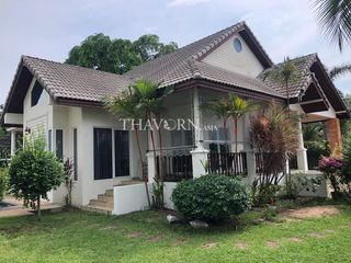 Casa en alquiler de 3 habitaciones en Bang Lamung, Chonburi