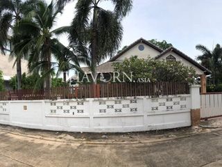Casa en alquiler de 3 habitaciones en Bang Lamung, Chonburi