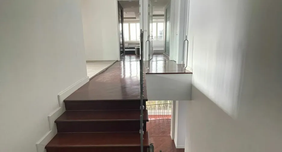 For sale and for rent 5 bedrooms condo in Watthana, Bangkok